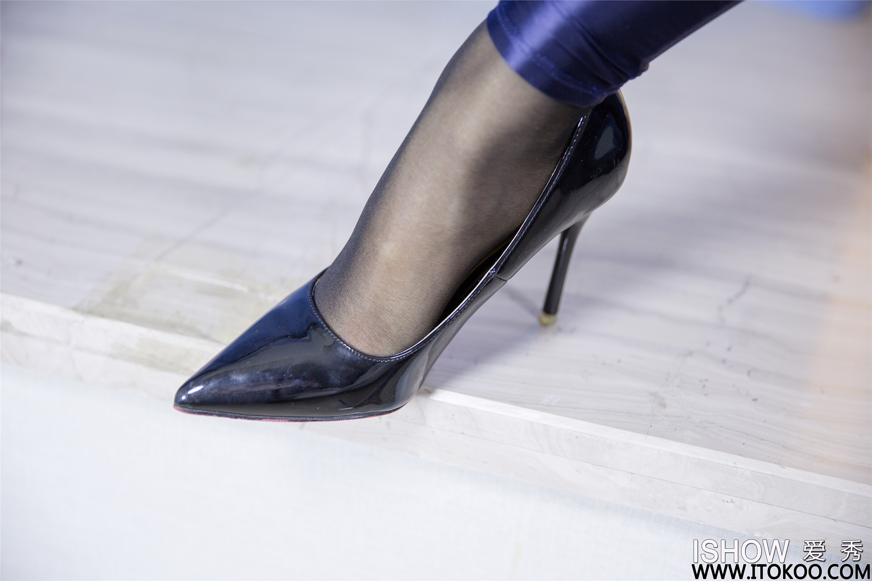 ISHOW爱秀 2021.11.06 Vol.288 杨伊伊Eva